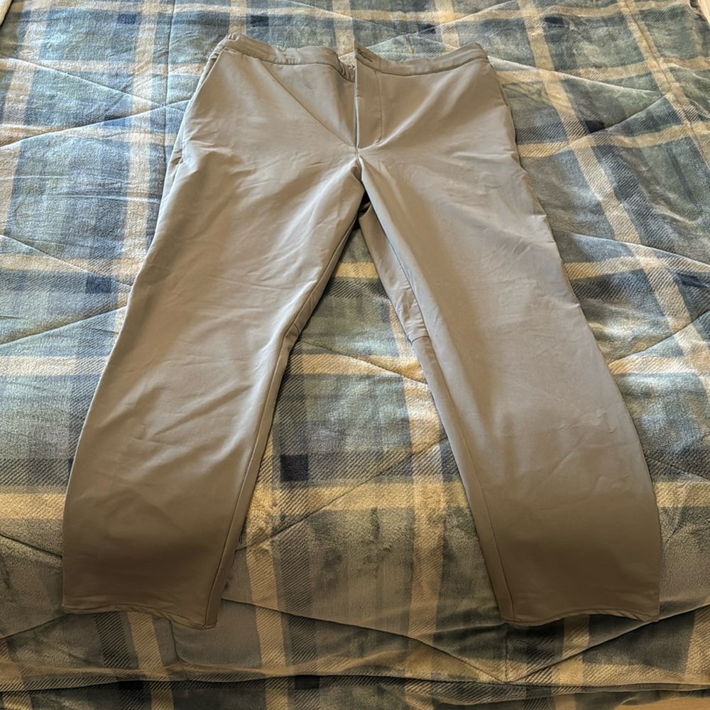 Banana Republic New Gray Traveler Pants